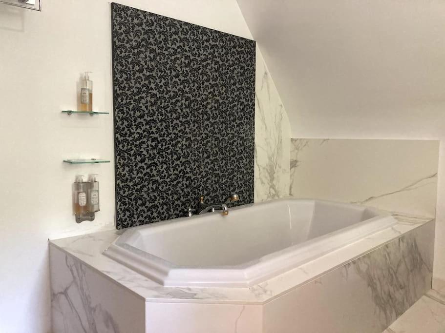 La Forge De La Coudraie Bed and Breakfast Pleugueneuc Εξωτερικό φωτογραφία